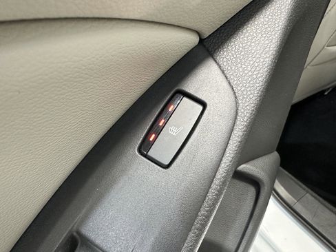 Used 2018 Honda Accord Touring image 30