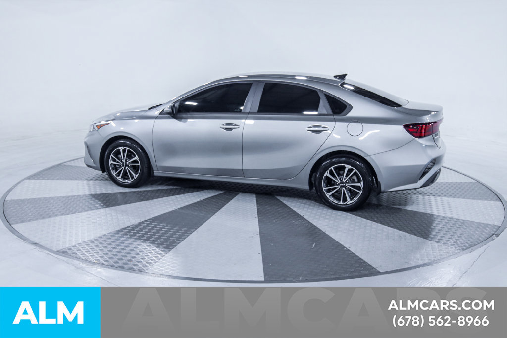 Used 2023 Kia Forte LXS w/ LXS Technology Package FWD image 5