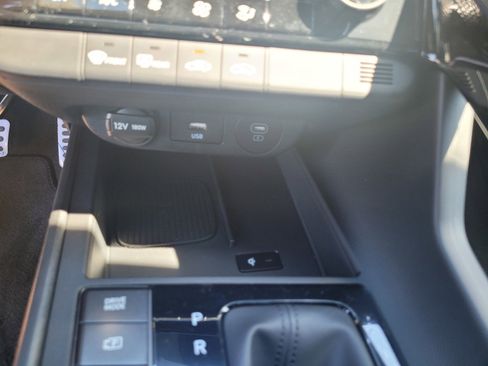 New 2025 Hyundai Elantra SEL image 18