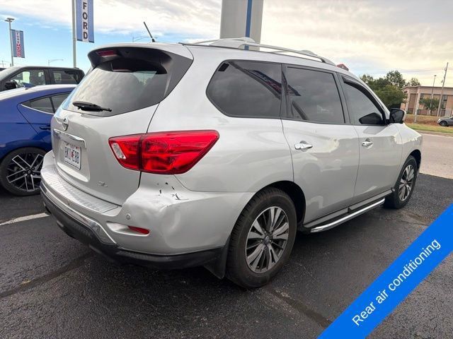 Used 2018 Nissan Pathfinder SL FWD image 5