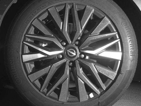 Used 2025 Nissan Altima 2.5 SV image 12