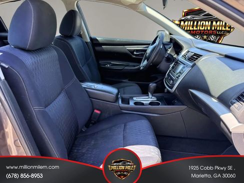 Used 2017 Nissan Altima 2.5 SV FWD image 18