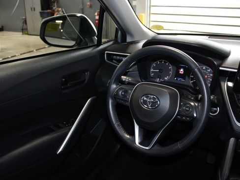 Used 2023 Toyota Corolla Cross LE FWD image 21