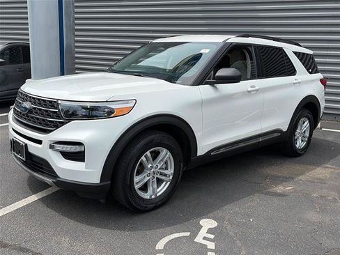 Certified 2023 Ford Explorer XLT w/ Equipment Group 202A AWD/4WD image 2