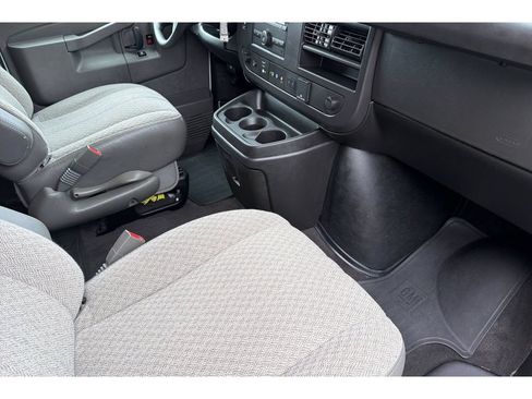 Used 2024 Chevrolet Express 3500 LT w/ LT Preferred Equipment Group RWD image 17