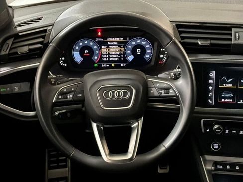 Used 2023 Audi Q3 2.0T Premium w/ Convenience Package AWD/4WD image 11