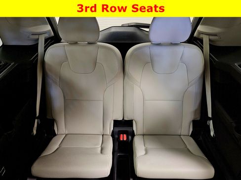 Used 2021 Volvo XC90 T6 Momentum image 25
