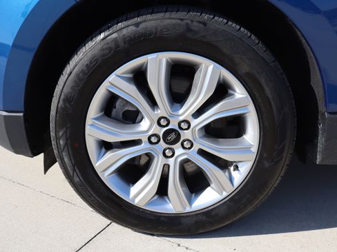 Used 2024 Ford Edge Titanium image 30