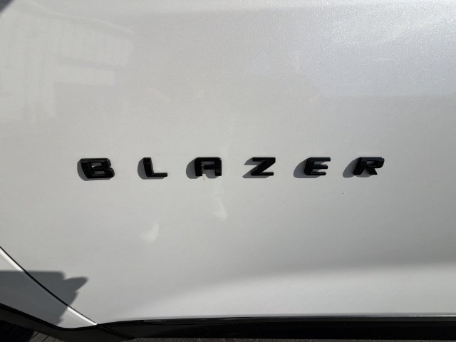 Certified 2022 Chevrolet Blazer RS w/ Enhanced Convenience Package AWD/4WD image 33