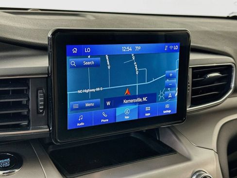 Used 2022 Ford Explorer XLT w/ Equipment Group 202A AWD/4WD image 19