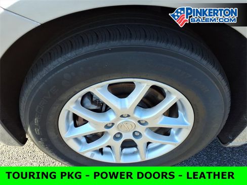 Used 2020 Chrysler Pacifica Touring-L image 10