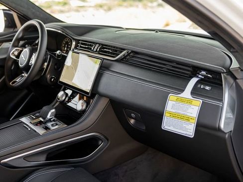 New 2026 Jaguar F-PACE R-Dynamic S image 29