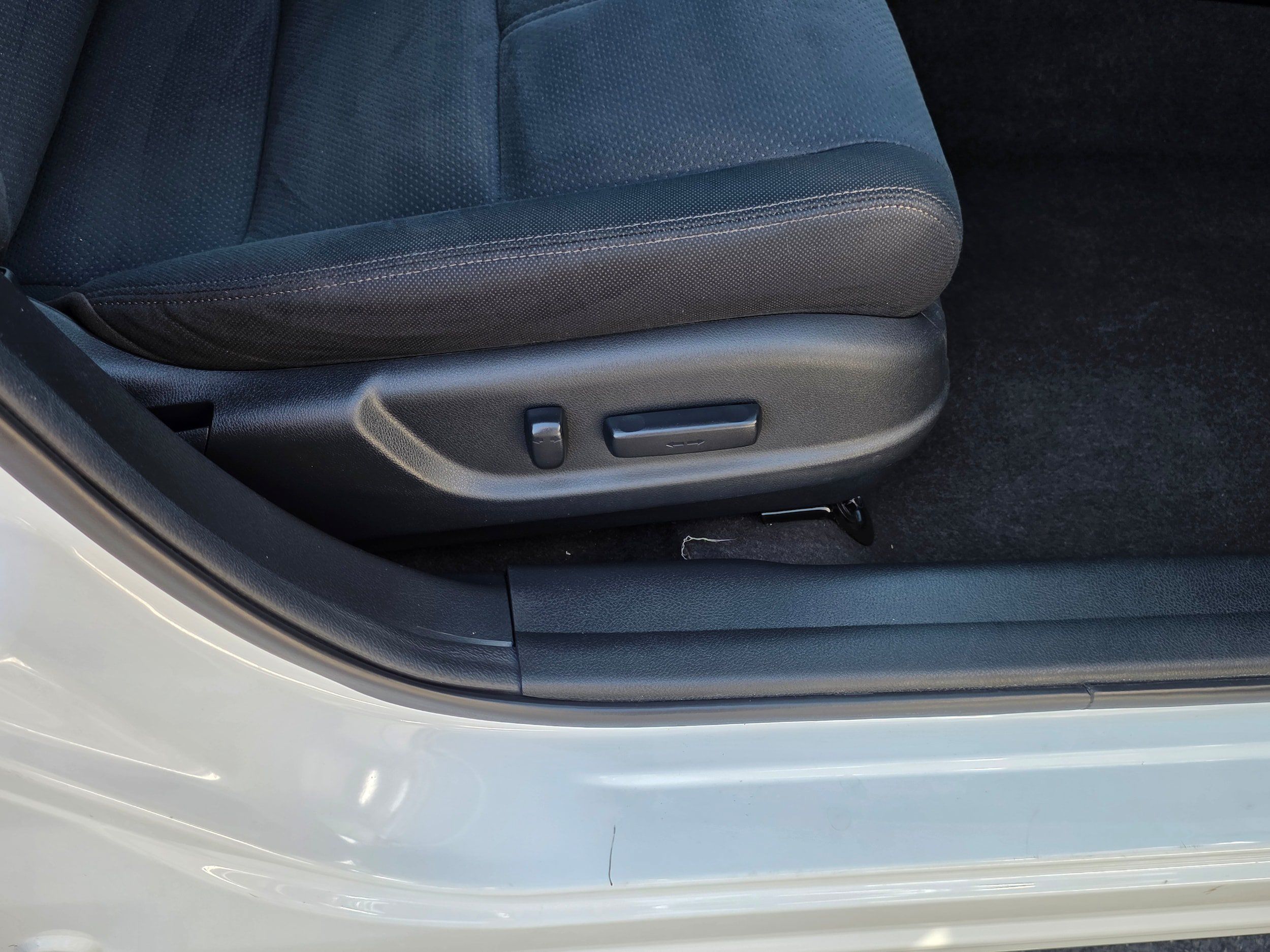 Used 2013 Honda Crosstour EX image 27