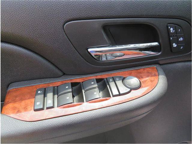 Used 2007 Chevrolet Suburban LTZ w/ LTZ Preferred Equipment Group AWD/4WD image 13