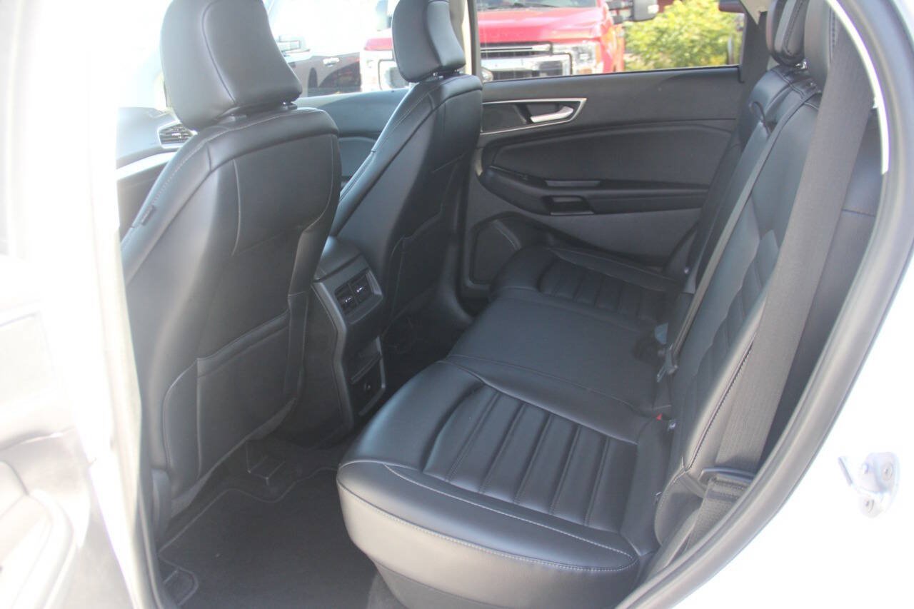 Used 2024 Ford Edge SEL AWD/4WD image 12