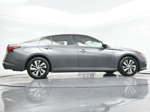 Used 2022 Nissan Altima 2.5 S FWD image 47