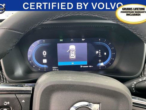 Certified 2025 Volvo XC40 B5 Plus image 29