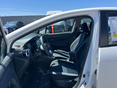 Used 2025 Nissan Versa SV FWD image 26