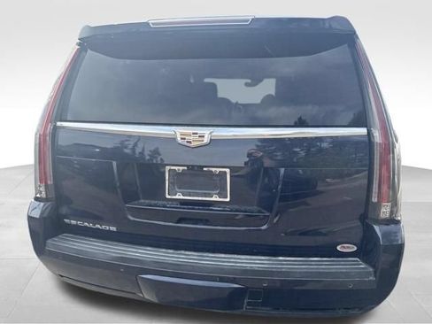 Used 2019 Cadillac Escalade Platinum AWD/4WD image 15