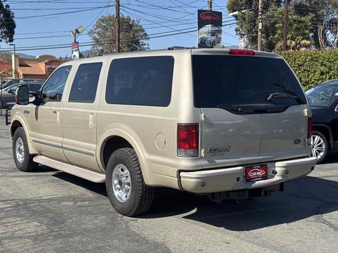 Used 2004 Ford Excursion Limited image 5