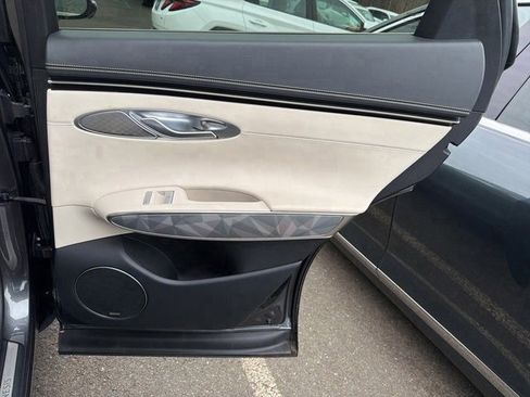 Used 2022 Genesis GV70 3.5T Sport w/ Sport Advanced Package image 12