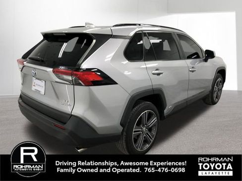 Used 2019 Toyota RAV4 LE image 6
