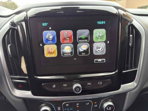 Used 2019 Chevrolet Traverse LT w/ LT Premium Package FWD image 45