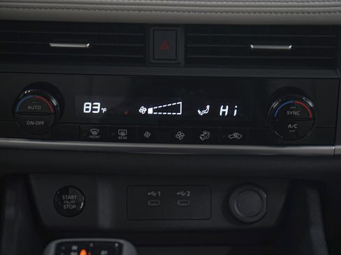 Used 2024 Nissan Rogue SV image 19