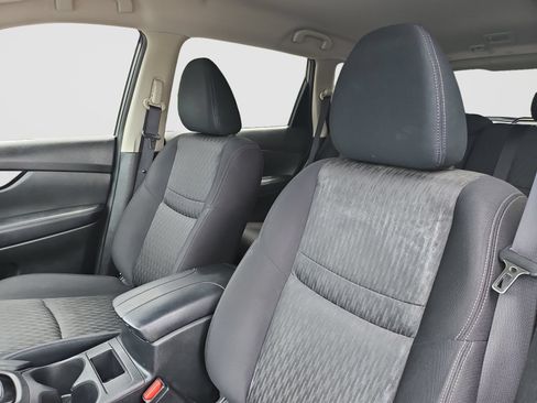 Used 2020 Nissan Rogue S FWD image 22