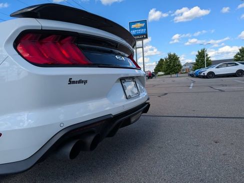 Used 2018 Ford Mustang GT Premium RWD image 32