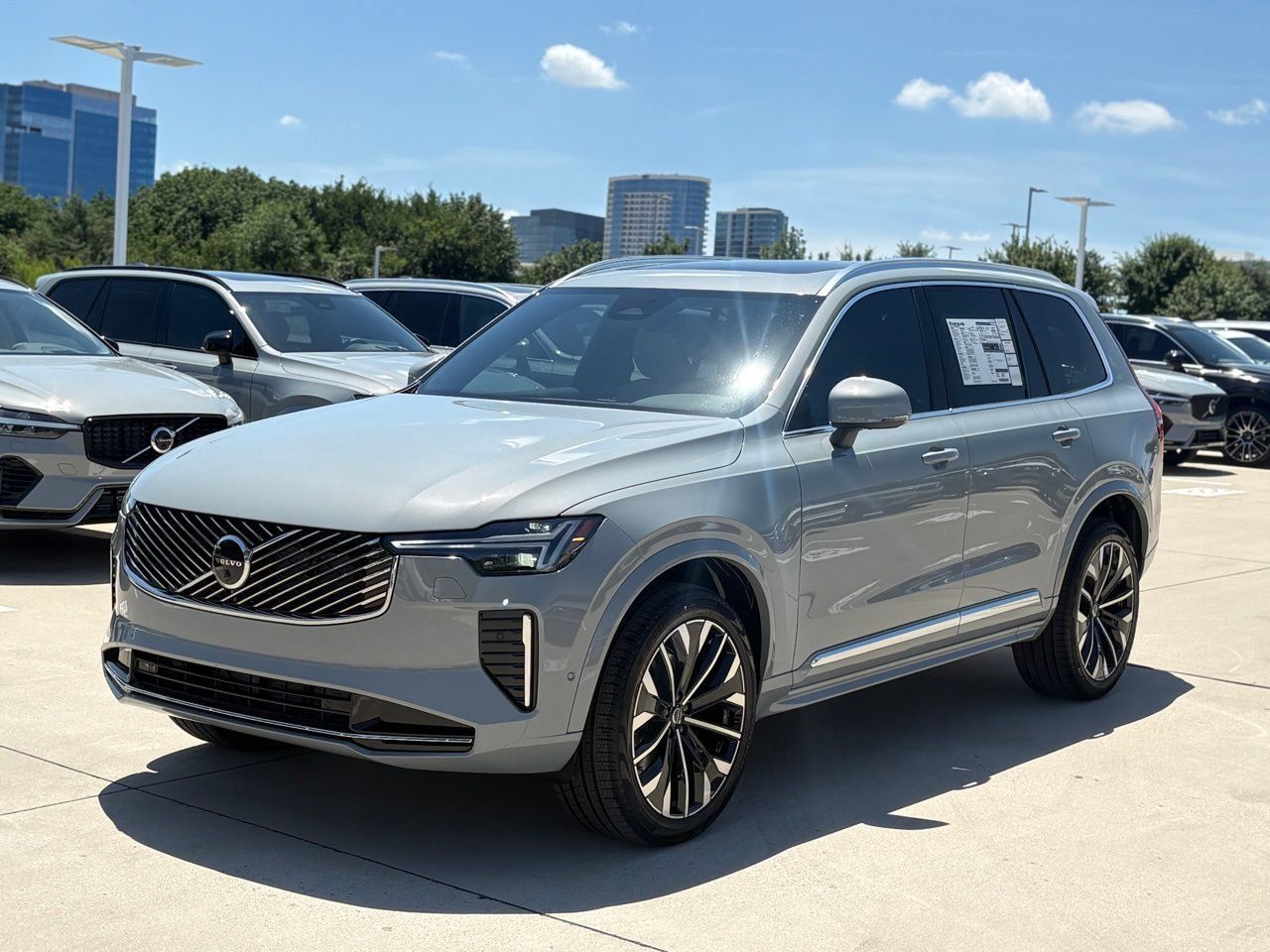 New 2026 Volvo XC90 B6 Plus w/ Protection Package Premier AWD/4WD image 3