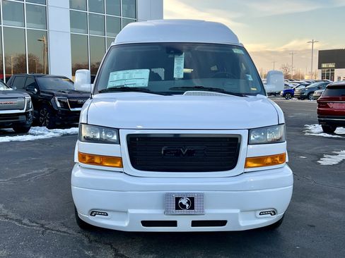 New 2025 GMC Savana 2500 Extended w/ Driver Convenience Package image 2