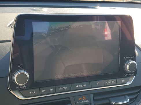 Used 2024 Nissan Altima 2.5 SR image 12