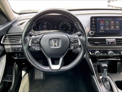Used 2018 Honda Accord Touring image 8