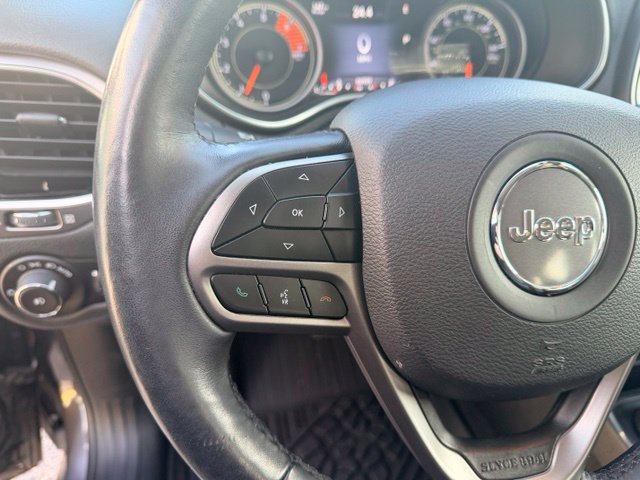 Used 2019 Jeep Cherokee Limited w/ Luxury Group AWD/4WD image 24