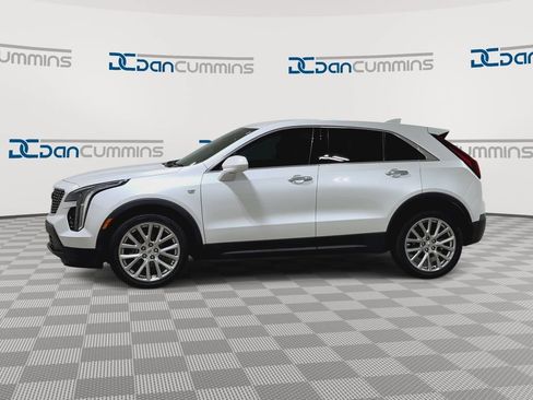 Used 2019 Cadillac XT4 Luxury w/ Cold Weather Package AWD/4WD image 6