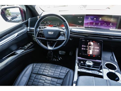 Used 2025 Cadillac Escalade V AWD/4WD image 15