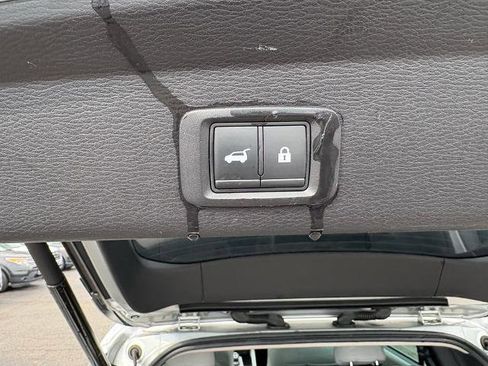 Used 2022 Mitsubishi Outlander SEL image 10