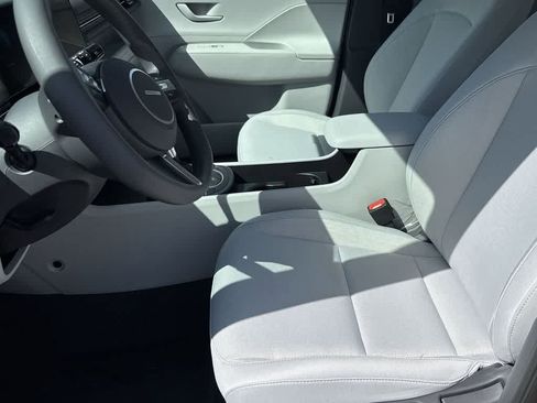 New 2025 Hyundai Kona SE FWD image 14