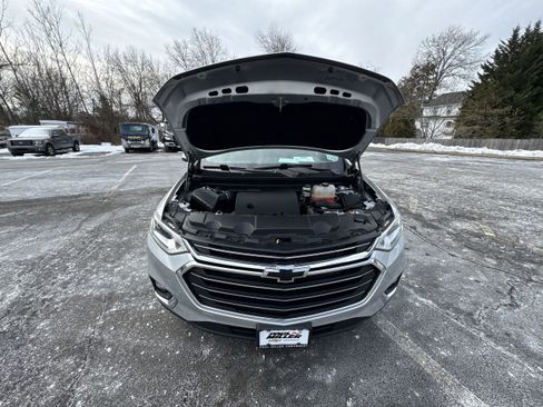 Used 2021 Chevrolet Traverse LT image 31