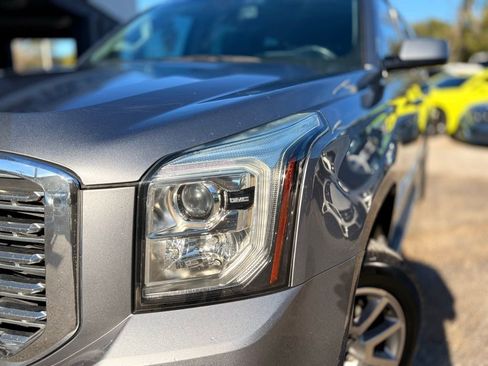 Used 2018 GMC Yukon XL Denali w/ Enhanced Security Package image 12