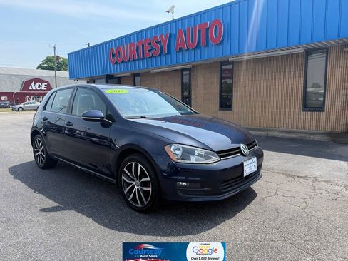 Used 2017 Volkswagen Golf SE w/ Driver Assistance Package FWD image 1