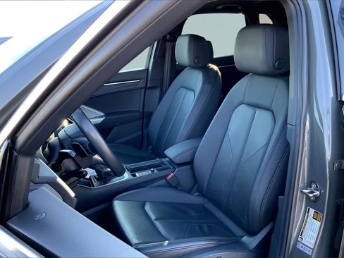 Used 2023 Audi Q3 2.0T Premium w/ Convenience Package image 23