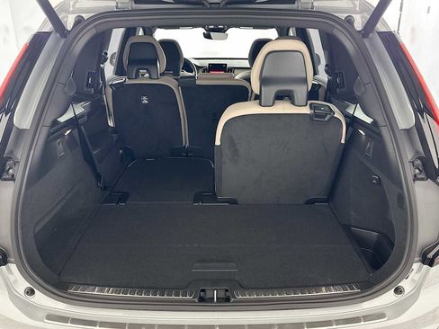 New 2026 Volvo XC90 T8 Plus w/ Protection Package Premier AWD/4WD image 24