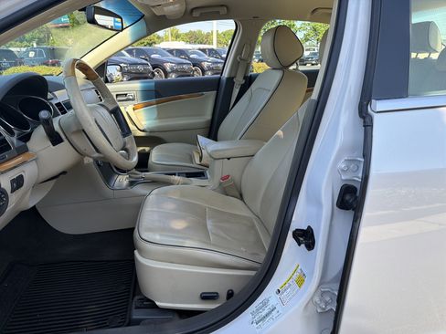 Used 2012 Lincoln MKZ FWD image 16