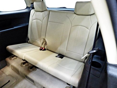 Used 2010 GMC Acadia SLT image 11