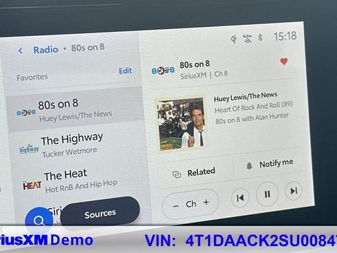 Used 2025 Toyota Camry SE image 29