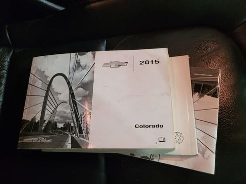 Used 2015 Chevrolet Colorado LT w/ Luxury Package image 55