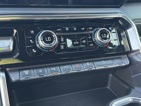 Used 2024 GMC Sierra 2500 Denali Ultimate image 30