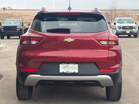 Used 2021 Chevrolet TrailBlazer LT FWD image 8